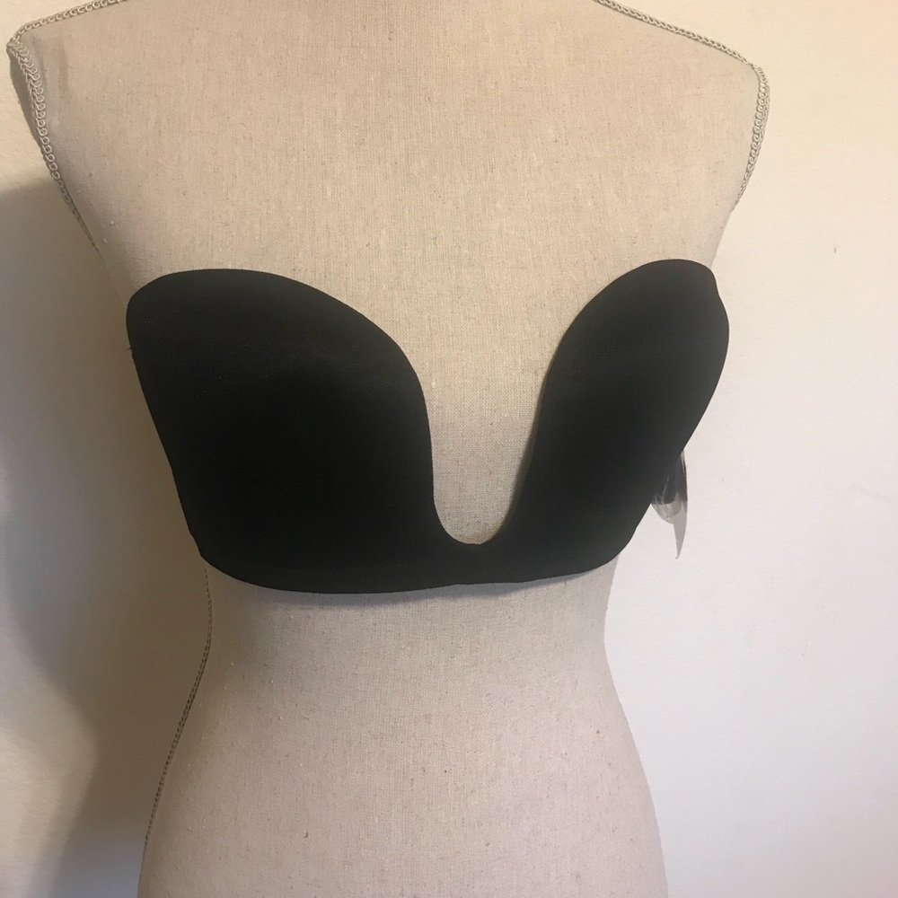 Black U Plunge Strapless Bra 36C. New with Tags.